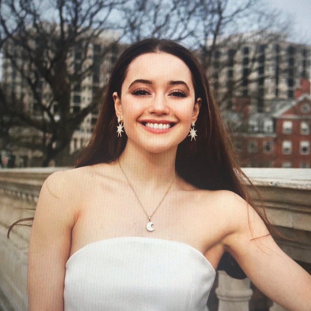 Meet your Posher, Mariana